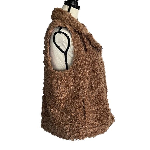 INC Small Faux Fur Vest Full-Zip Sleeveless Lined Pockets Collared Clay Tan New - Picture 3 of 12